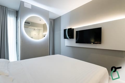 Double Room | In-room safe, free WiFi, bed sheets