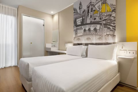 Double Room | In-room safe, free WiFi, bed sheets