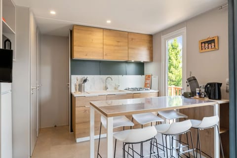 Camping Papillon Bouillon - Buena Vista - kitchen