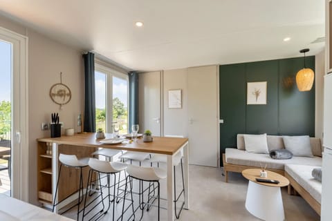 Camping Papillon Bouillon - Vakantiehuis Familie 15 - Dining room