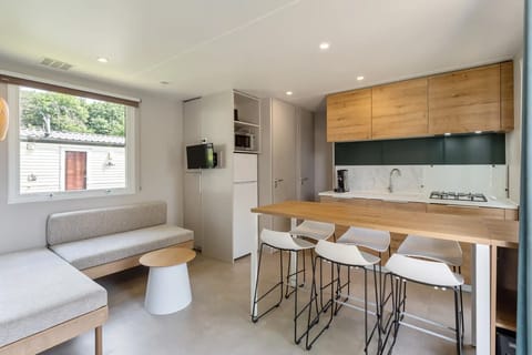 Camping Papillon Bouillon – Vakantiehuis Familie 279 - Living room