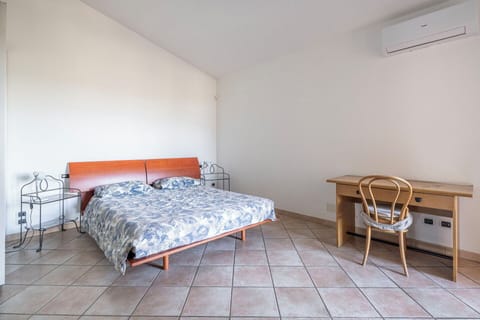 Autumn, Bedroom, Spring, Summer