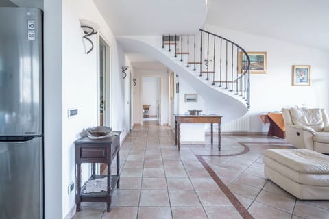 Autumn, Living Room, Spring, Summer