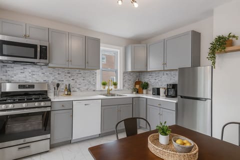 Fully equipped kitchen with all essentials to prepare home-cooked meals.