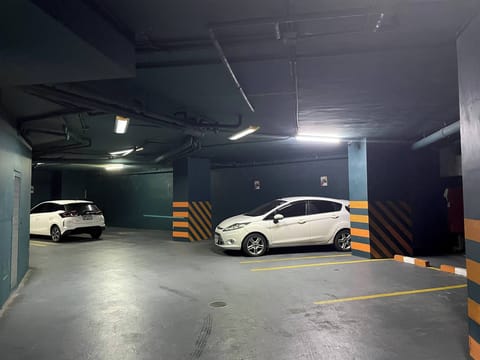 Condo, 2 Bedrooms, Balcony, City View | Parking | Limited parking