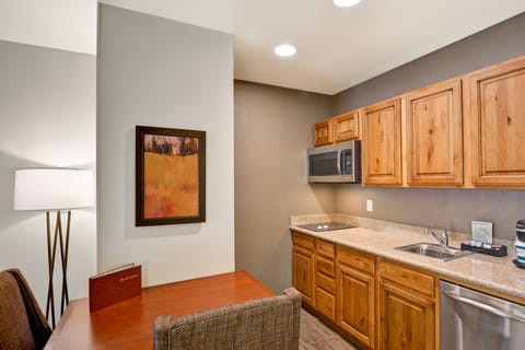 Room, 1 Bedroom, Fireplace | Private kitchen | Full-size fridge, microwave, coffee/tea maker