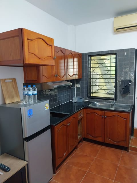 Bungalow, 2 Bedrooms, Smoking, Patio | Interior