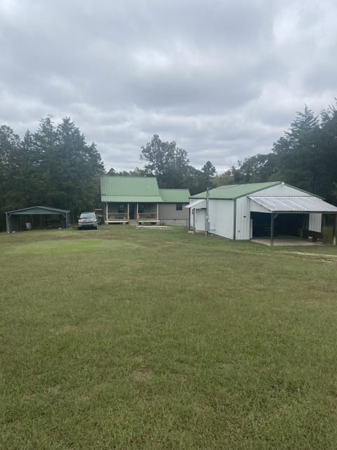 Ouachita River access (a quarter of a mile from cabin)