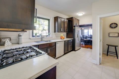 Kitchen | Cooking Basics | Coffee Makers | Microwave | Toaster | Blender