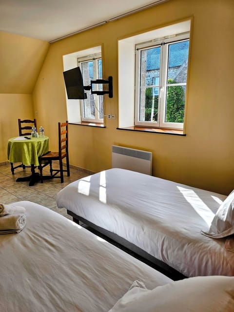 Twin Room, Garden View | Free WiFi