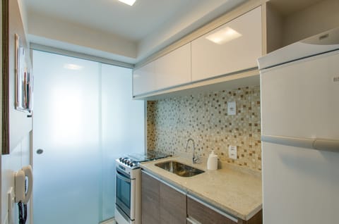 Deluxe Duplex | Private kitchen | Fridge, microwave, stovetop, coffee/tea maker