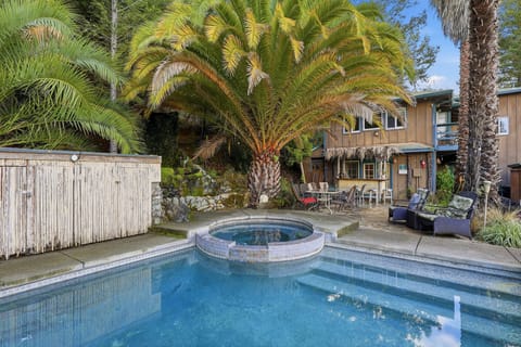 Hotel, Resort, Backyard, Nature, Outdoors