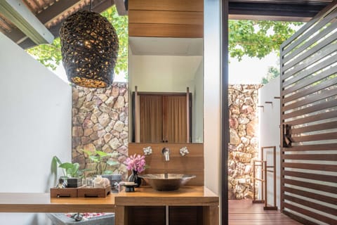 Garden Room | 1 bedroom, minibar, in-room safe, blackout drapes