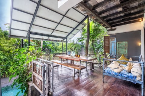 Signature Villa, 5 Bedrooms, River View | Dining room