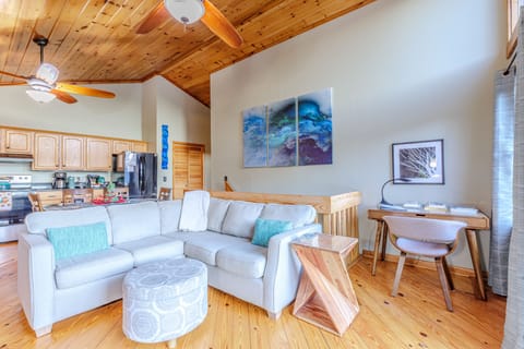 Desk available with incredible views for optimal productivity!