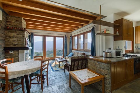 Villa, 3 Bedrooms, Private Pool, Garden View | Interior