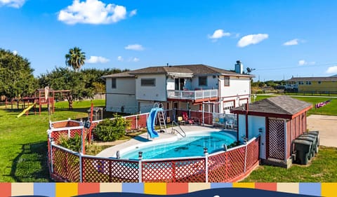 Welcome to The Brooks Empire by BeachBox