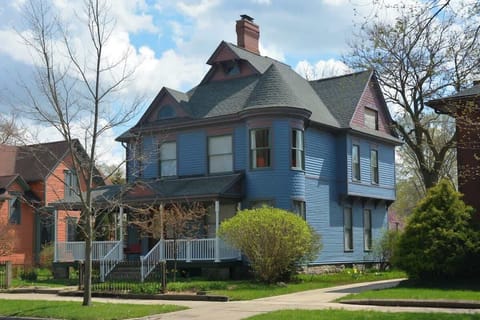Renovated 1892 Queen Anne Victorian with modern ammenites and an artistic flair. 