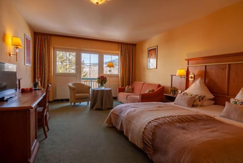 Comfort Double Room, Balcony | Hypo-allergenic bedding, in-room safe, desk, laptop workspace