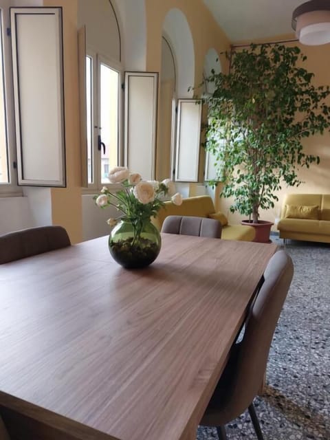 32-inch flat-screen TV with cable channels