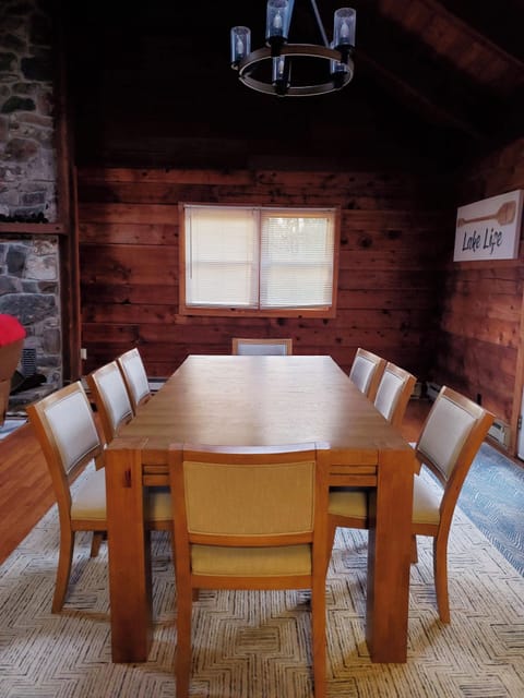 Dining room table