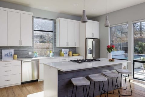 Fully Equipped Modern Kitchen