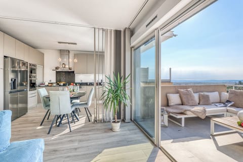 Kitchen and dining area
