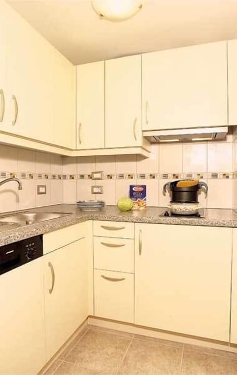 Apartment, 1 Bedroom (excl. EUR 34 cleaning fee) | Private kitchen