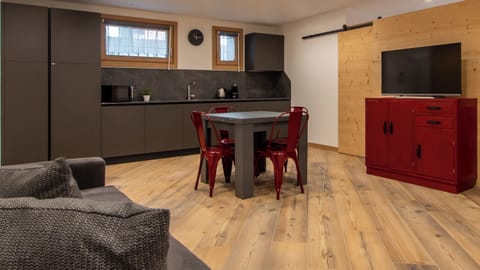 Studio (0 Bedroom) | Private kitchen | Microwave, espresso maker, electric kettle, highchair