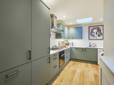 Kitchen | Hovera Cottage, Windermere