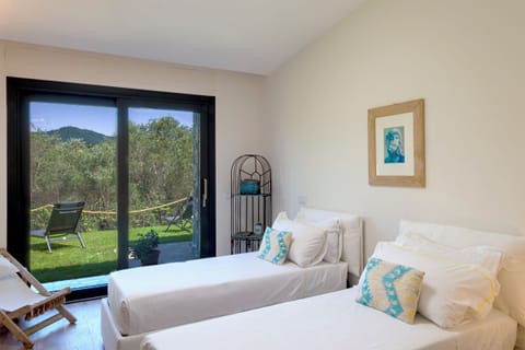 Apartment, 2 Bedrooms, Garden View | Garden view