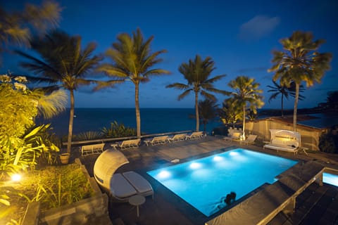 Outdoor pool, sun loungers