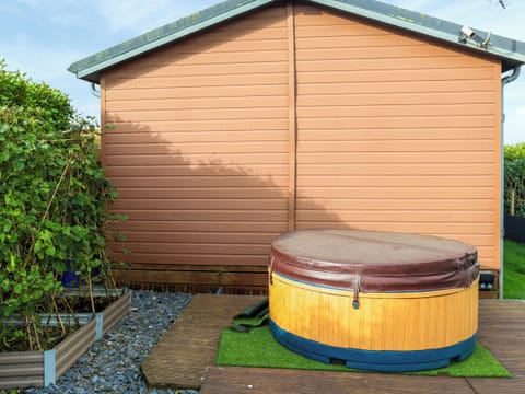 Jacuzzi | Haven View, Narberth