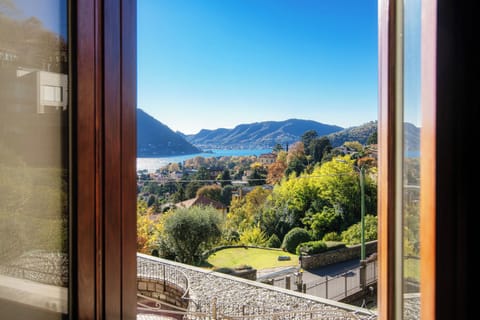 Apartment, Lake View | Egyptian cotton sheets, premium bedding, down comforters