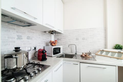 Apartment, Lake View | Egyptian cotton sheets, premium bedding, down comforters