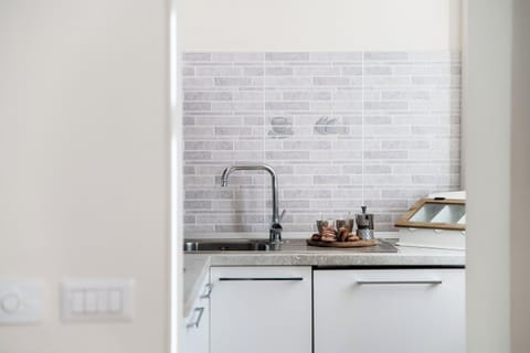 Apartment, Lake View | Egyptian cotton sheets, premium bedding, down comforters