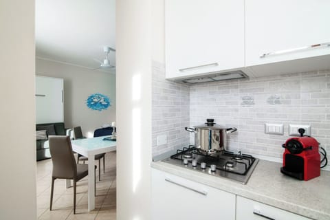 Apartment, Lake View | Egyptian cotton sheets, premium bedding, down comforters