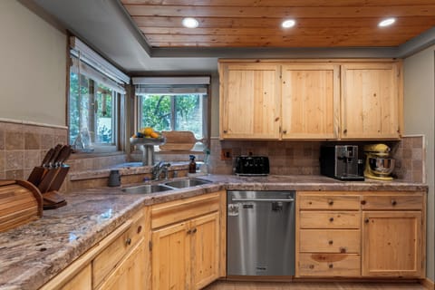 Fully stocked with reliable appliances and utensils.