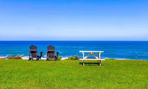 6 Amazing oceanfront sitting areas