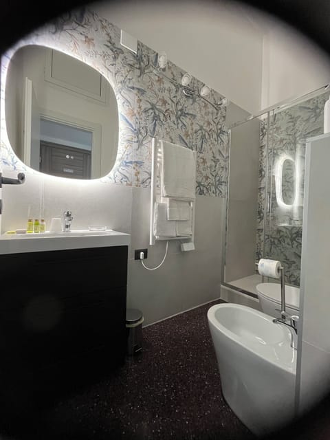 Single Room, Private Bathroom, City View | Bathroom | Shower, free toiletries, hair dryer, bidet