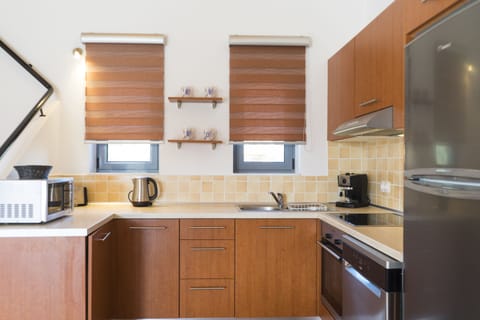 Villa, 2 Bedrooms | Private kitchen | Full-size fridge, microwave, oven, stovetop