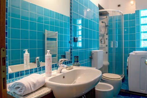 Apartment, 2 Bedrooms, Sea View | Bathroom | Shower, hair dryer, towels, soap