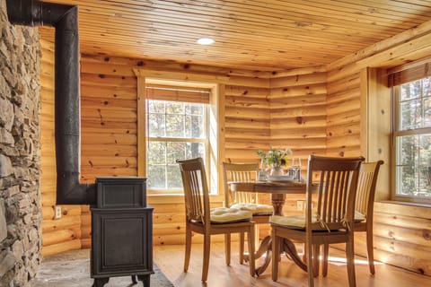 Dining Area | Dishware/Flatware