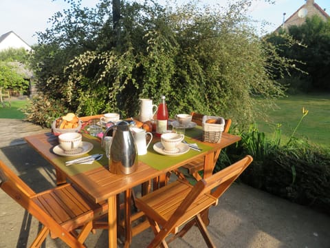 Free daily local cuisine breakfast