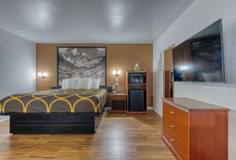 Suite, Multiple Beds, Non Smoking | Premium bedding, desk, blackout drapes, iron/ironing board