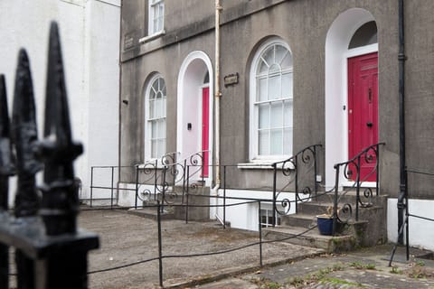 Town Centre, Close to beach & shops