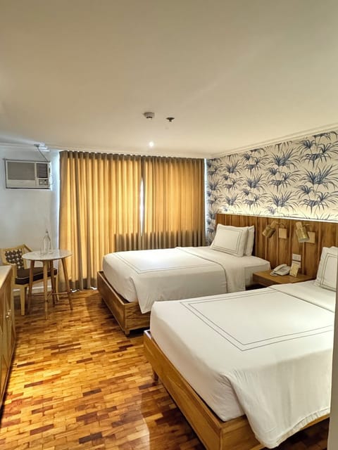 Deluxe Room | In-room safe, desk, free WiFi, bed sheets