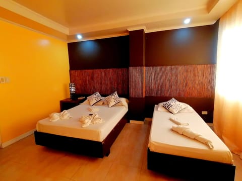 Triple Room | Free WiFi, bed sheets