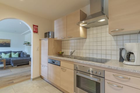 Comfort Apartment, 2 Bedrooms (excl. 110€ Cleaning Fee) | Private kitchen | Fridge, stovetop, espresso maker, coffee/tea maker