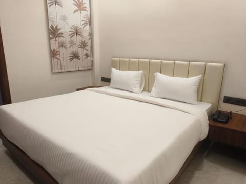 Deluxe Double Room | Free WiFi